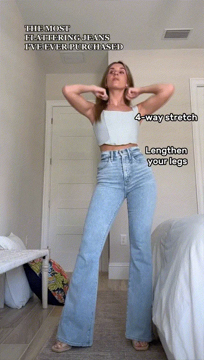 High-waisted flared jeans