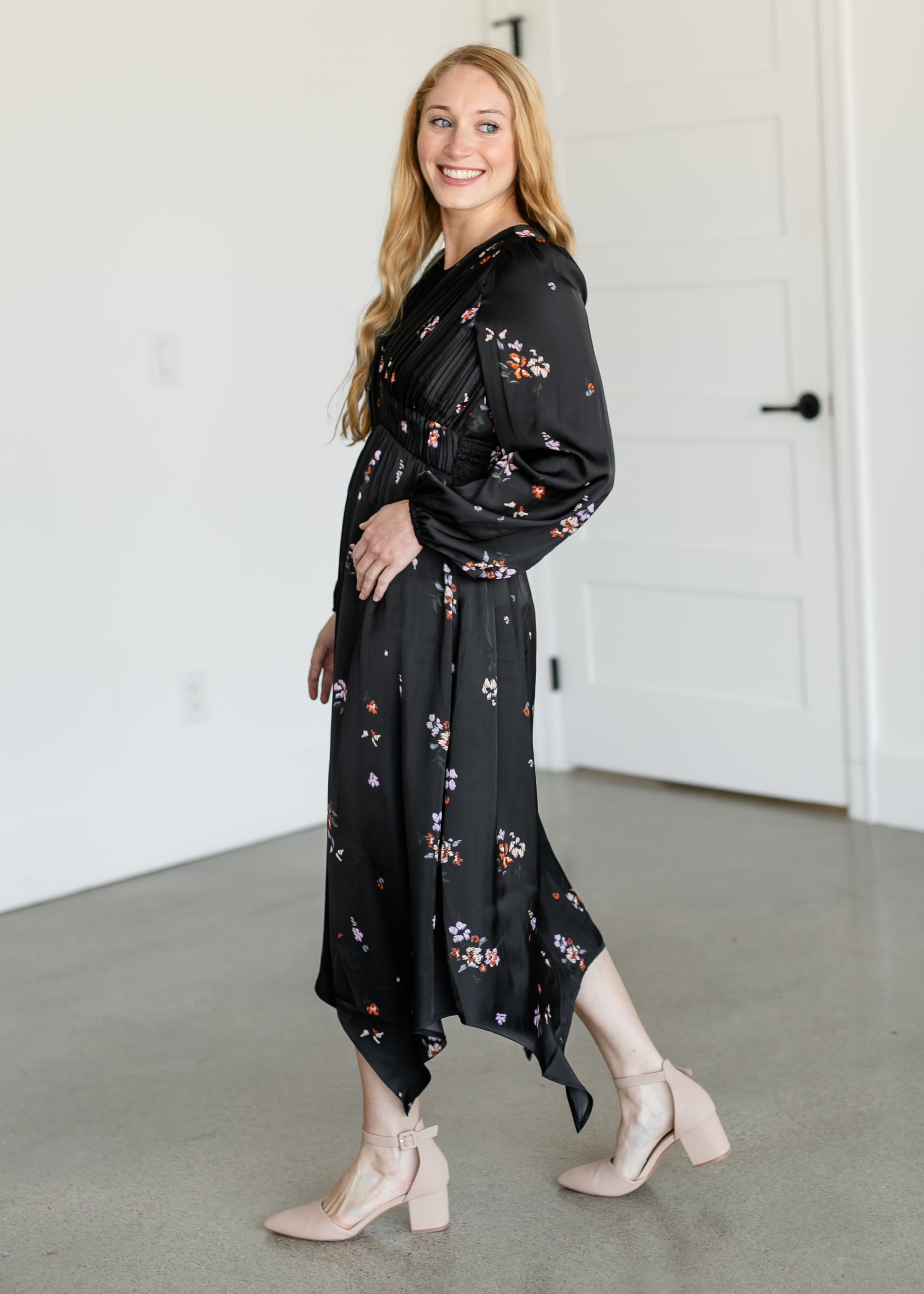 Jamie V-neck Floral Print Midi Dress