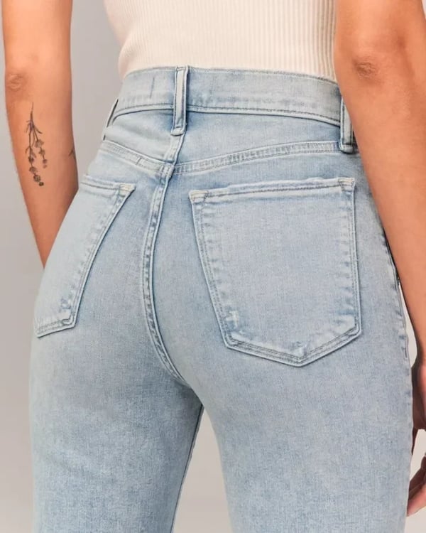 High-waisted flared jeans