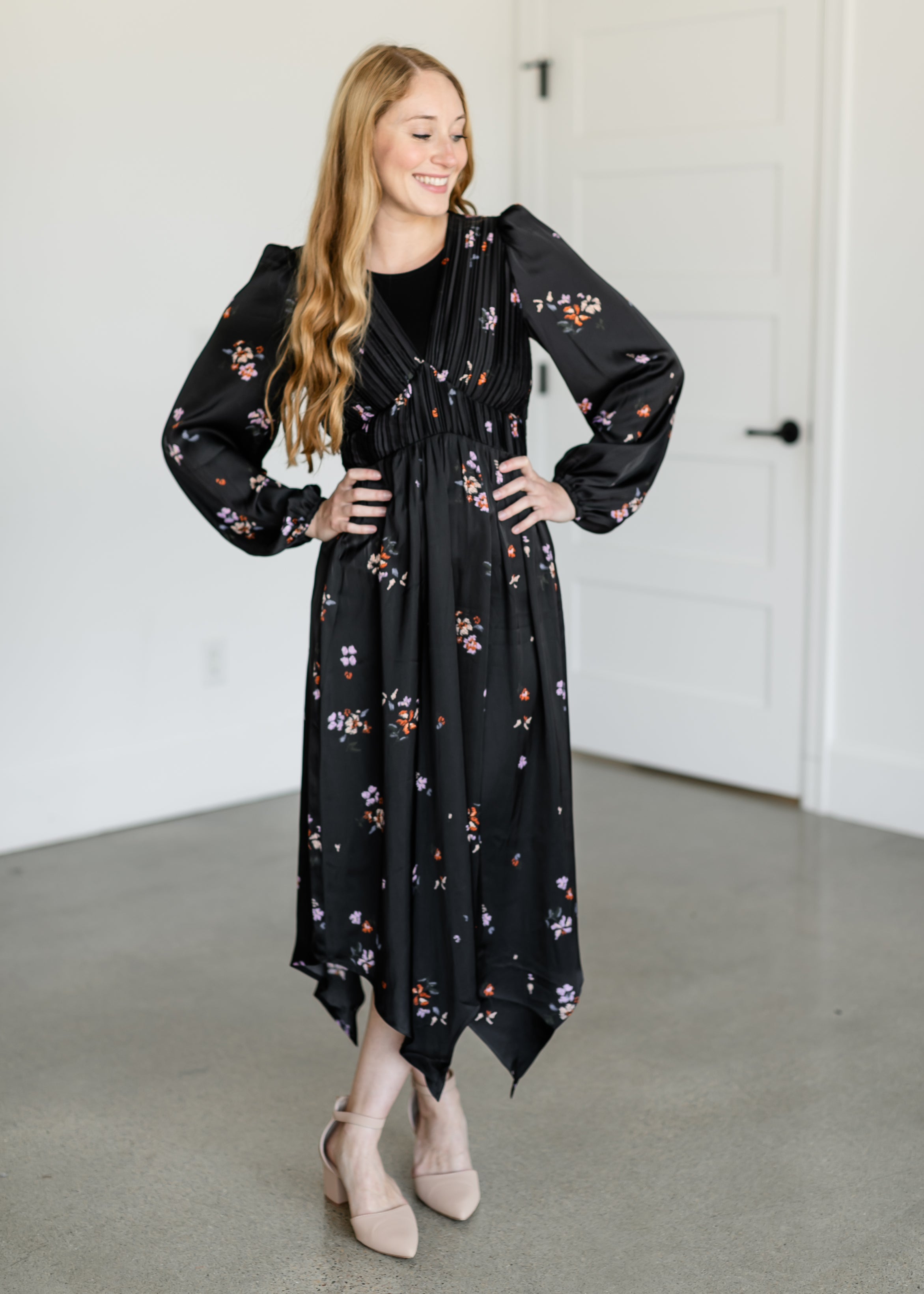 Jamie V-neck Floral Print Midi Dress